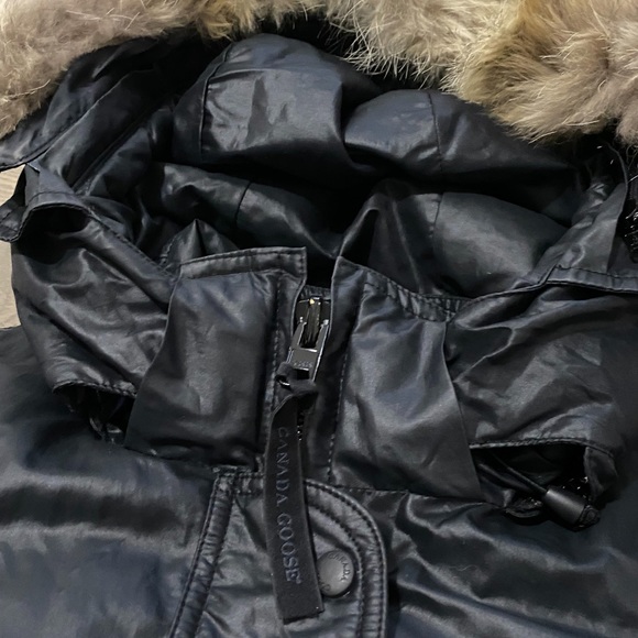 Canada Goose Trillium Parka Authentic - Picture 8 of 10